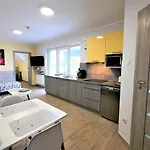 Szafir Nad Morzem W Sianozetach Lägenhet